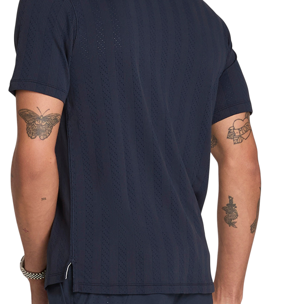 Wilson Men's Game Point Seamless Tee in Classic Navy with ventilated seamless construction
