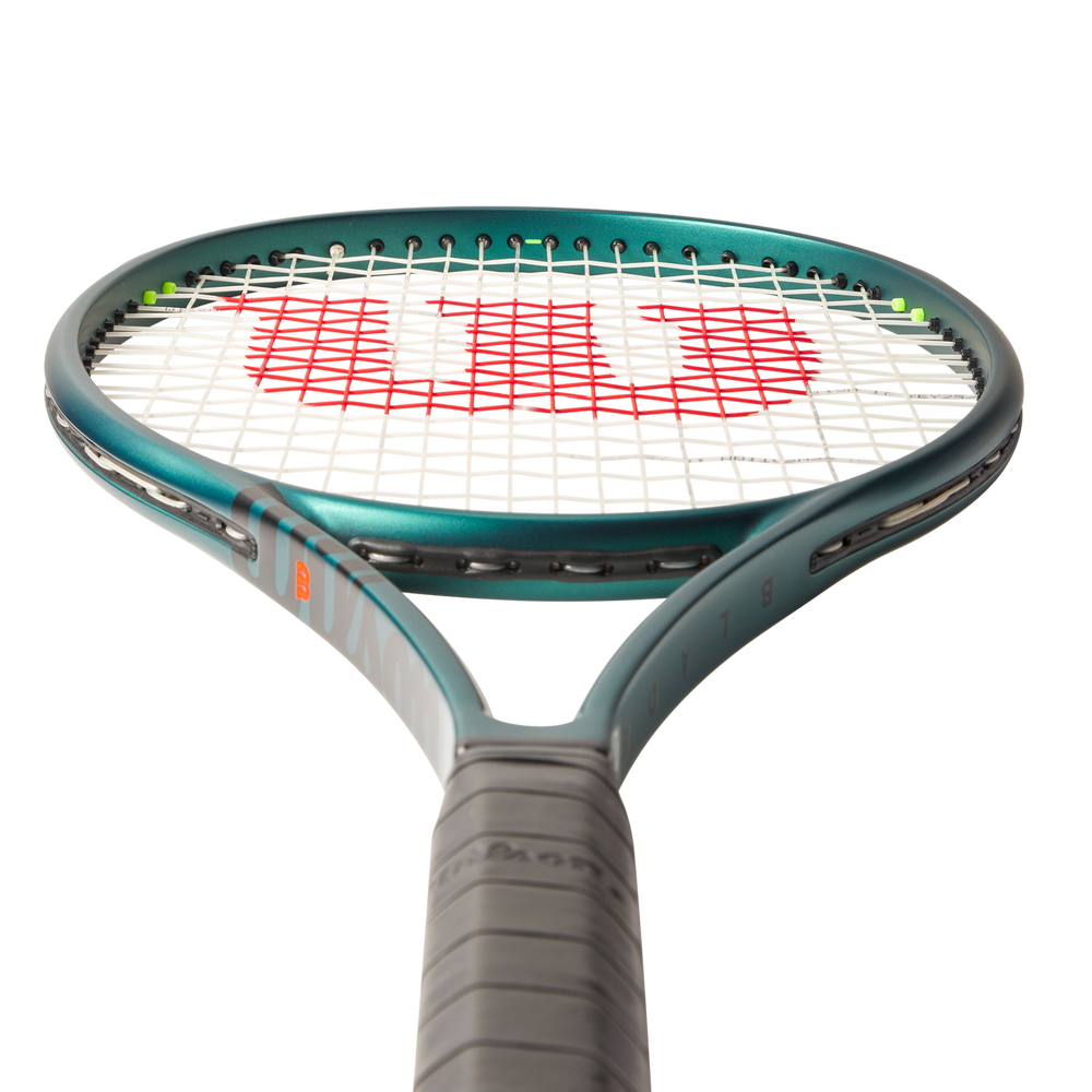 Blade 98 (18x20) V9 Tennis Racket
