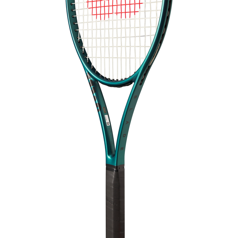 Blade 98 (18x20) V9 Tennis Racket